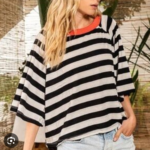 BUCKETLIST Tops - BUCKETLIST Black and White Striped Tee EUC Large PTP 25 Oversized